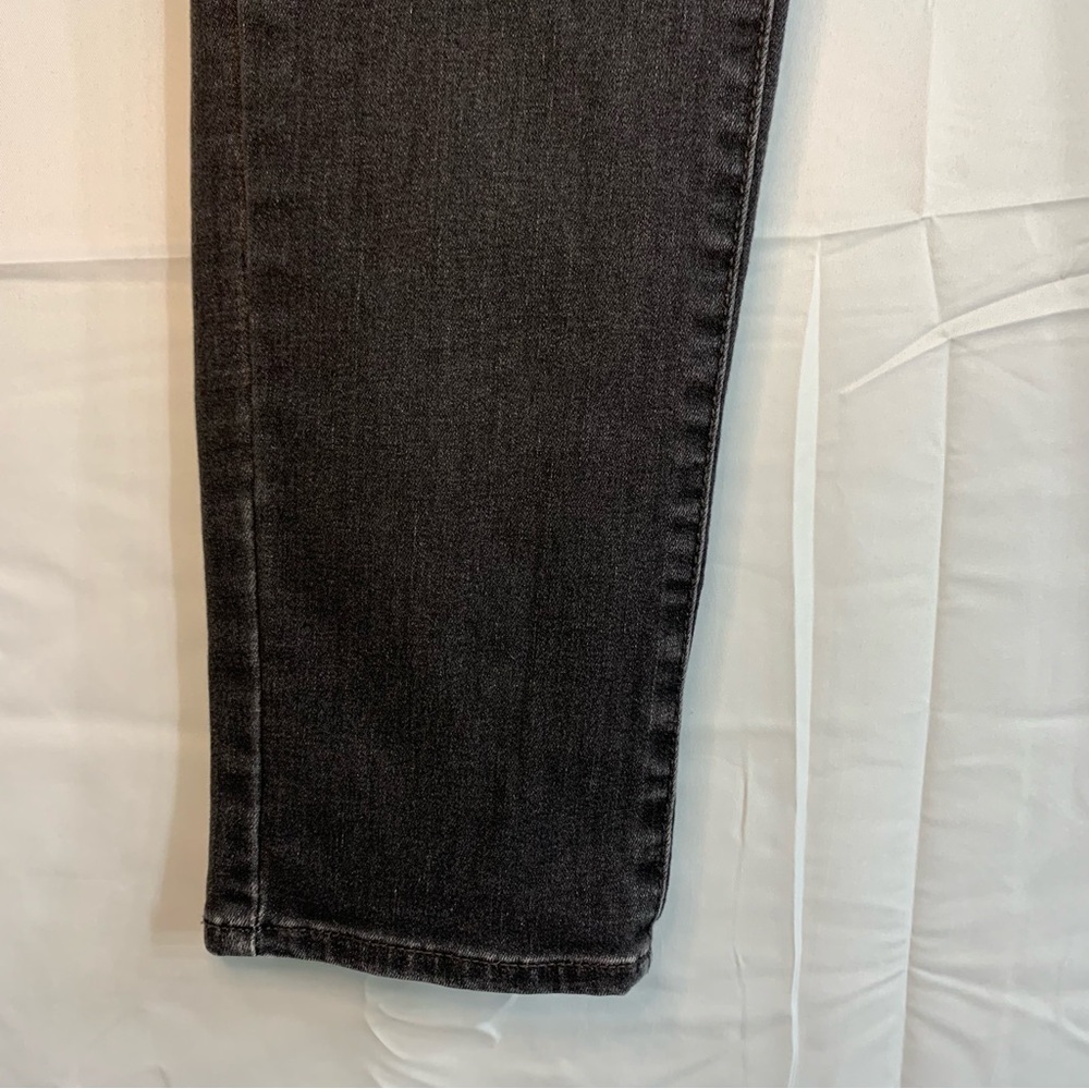 Levi Strauss 311 Shaping Skinny Black Denim Jeans, size 33 - Picture 7 of 16